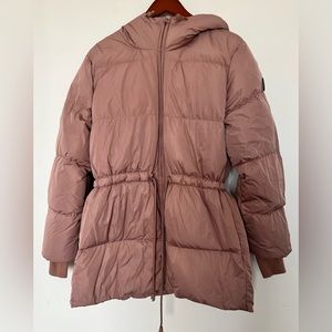 Sweaty Betty water resistant women’s puffer jacket